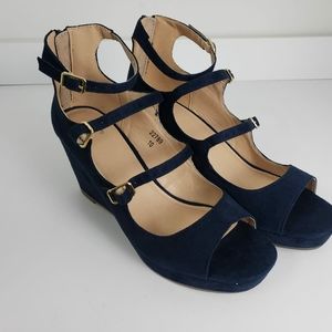 3 strap wedge heels open toe nwb